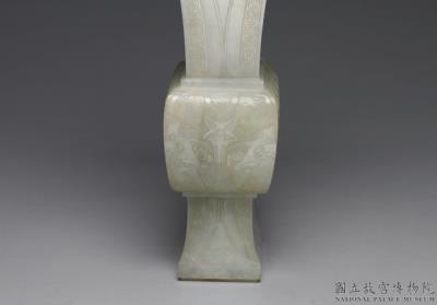 图片[2]-Jade square gu vase decorated with plantain leaf, Qing dynasty (1644-1911)-China Archive